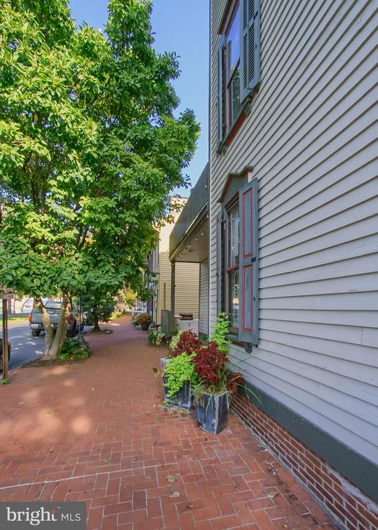 100 CONOY STREET