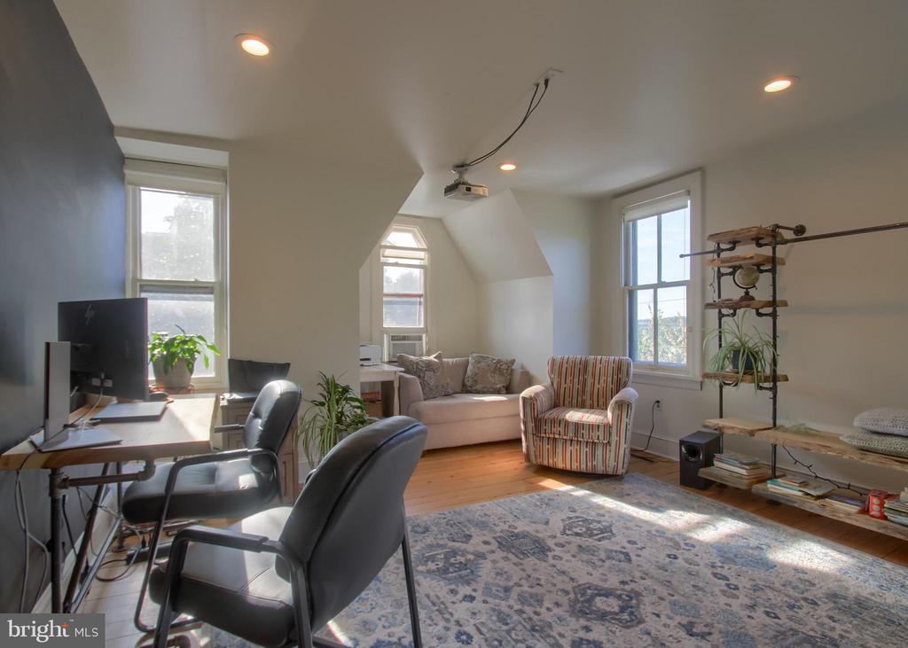 100 CONOY STREET