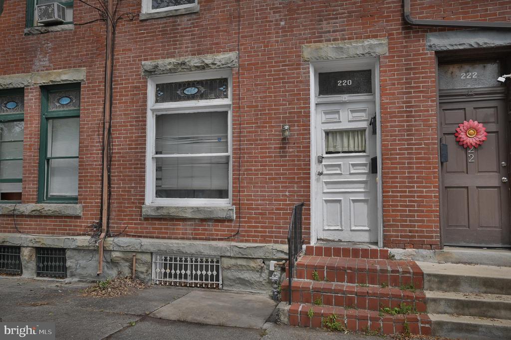220 REILY STREET