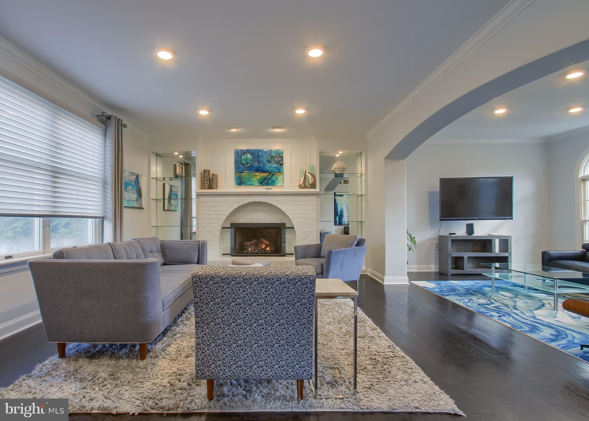 2302 SCARSBOROUGH DRIVE