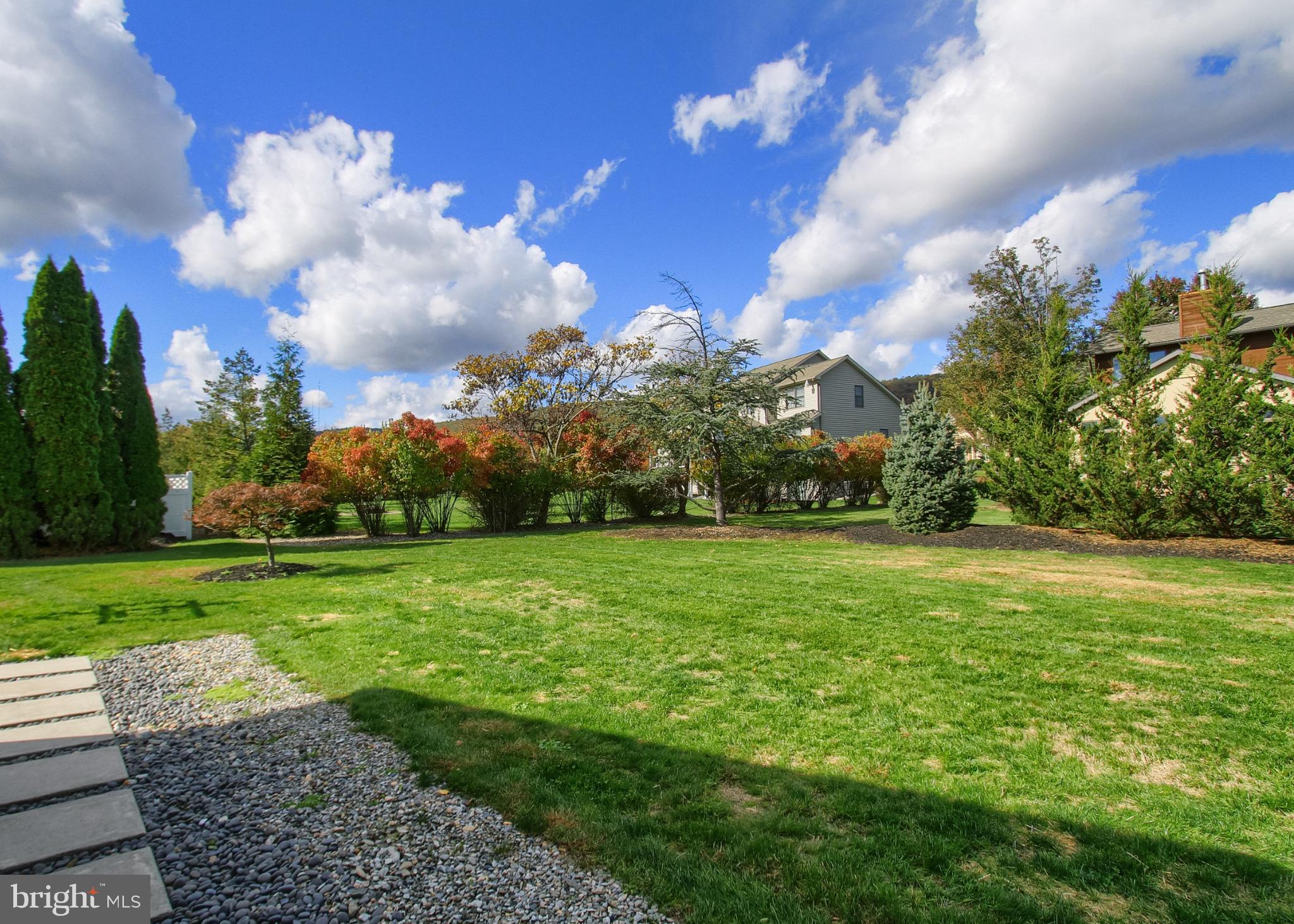 2302 SCARSBOROUGH DRIVE