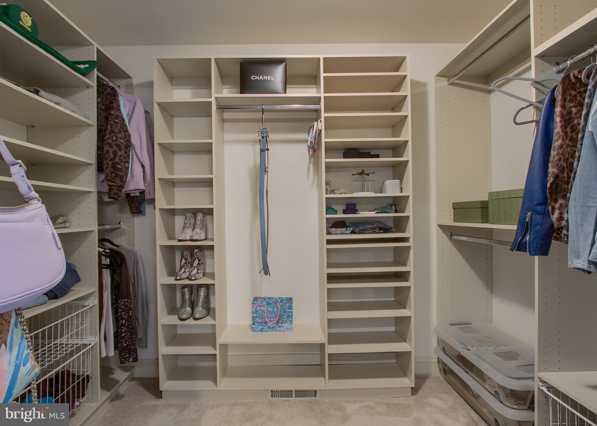 2302 SCARSBOROUGH DRIVE