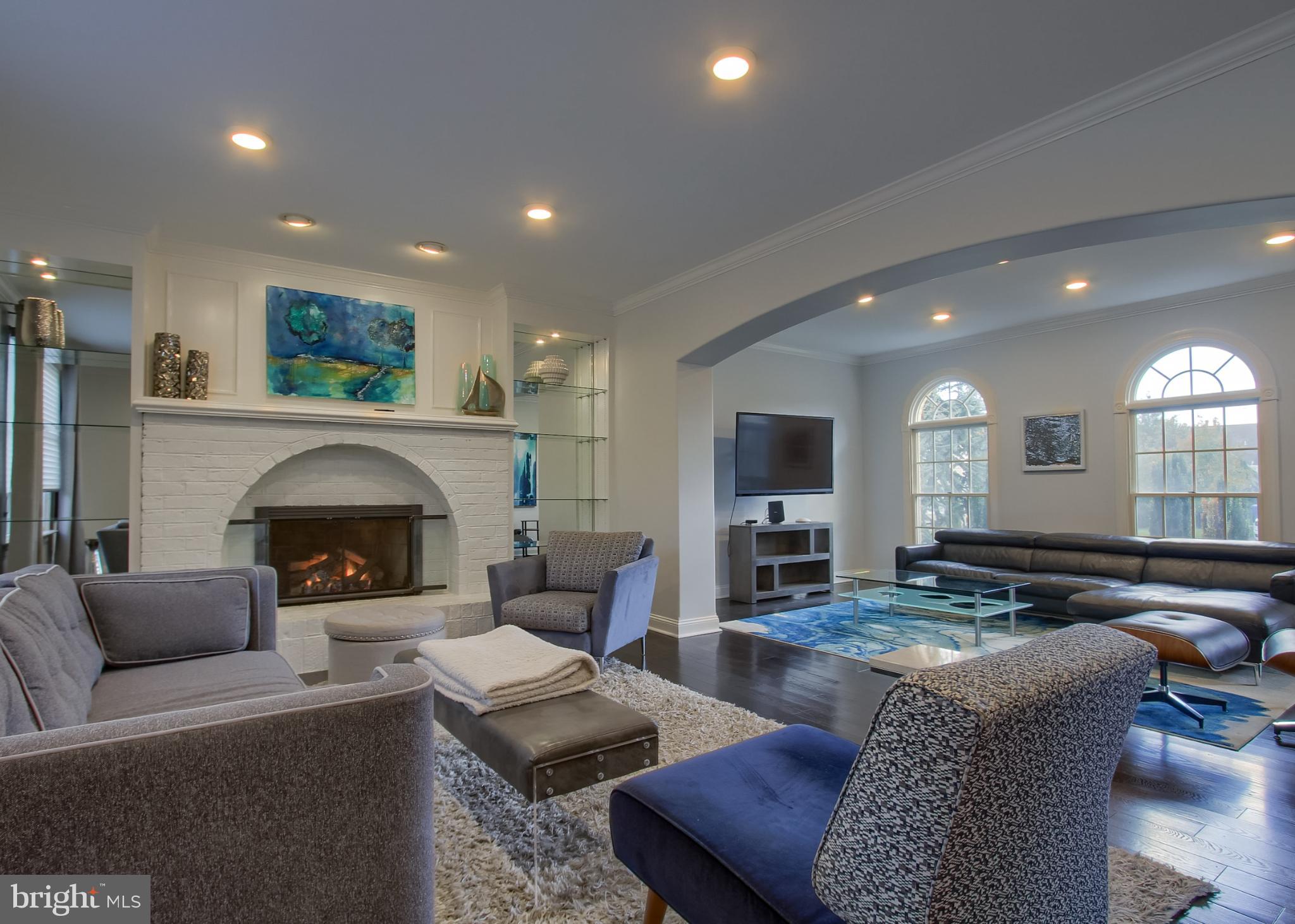 2302 SCARSBOROUGH DRIVE