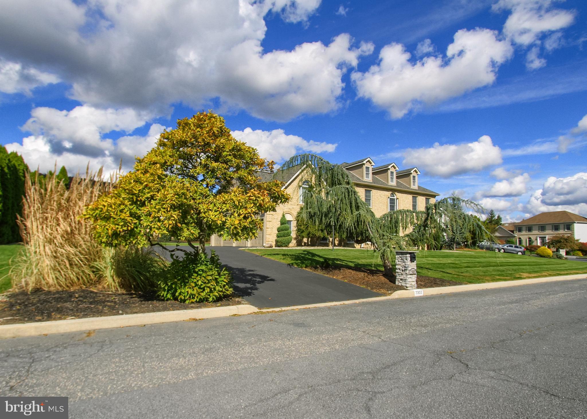 2302 SCARSBOROUGH DRIVE