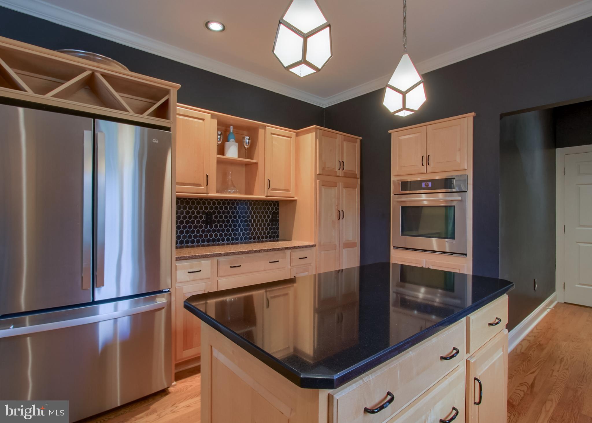 2302 SCARSBOROUGH DRIVE