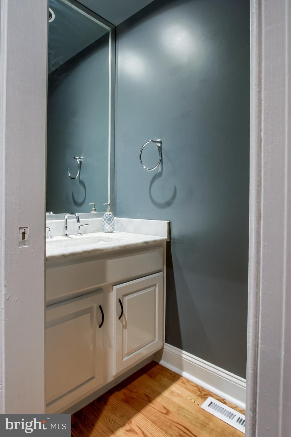 2302 SCARSBOROUGH DRIVE