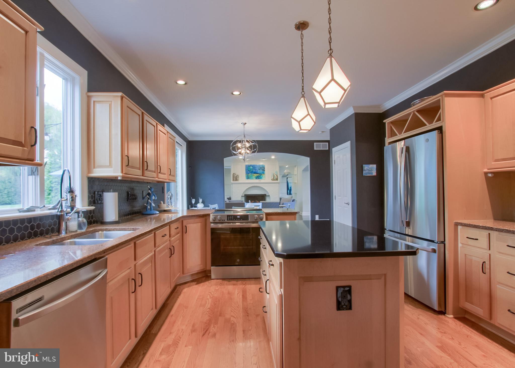 2302 SCARSBOROUGH DRIVE