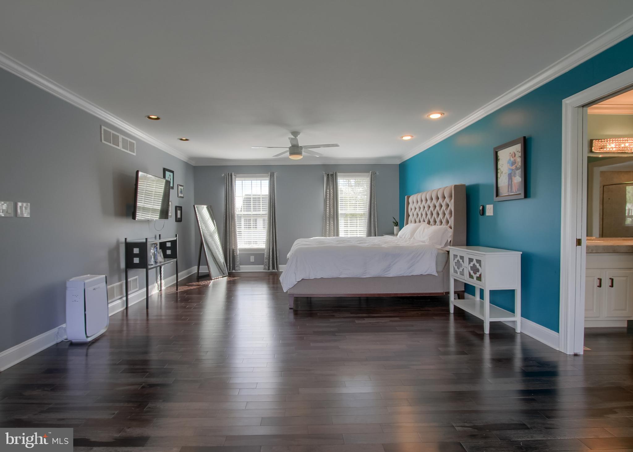 2302 SCARSBOROUGH DRIVE