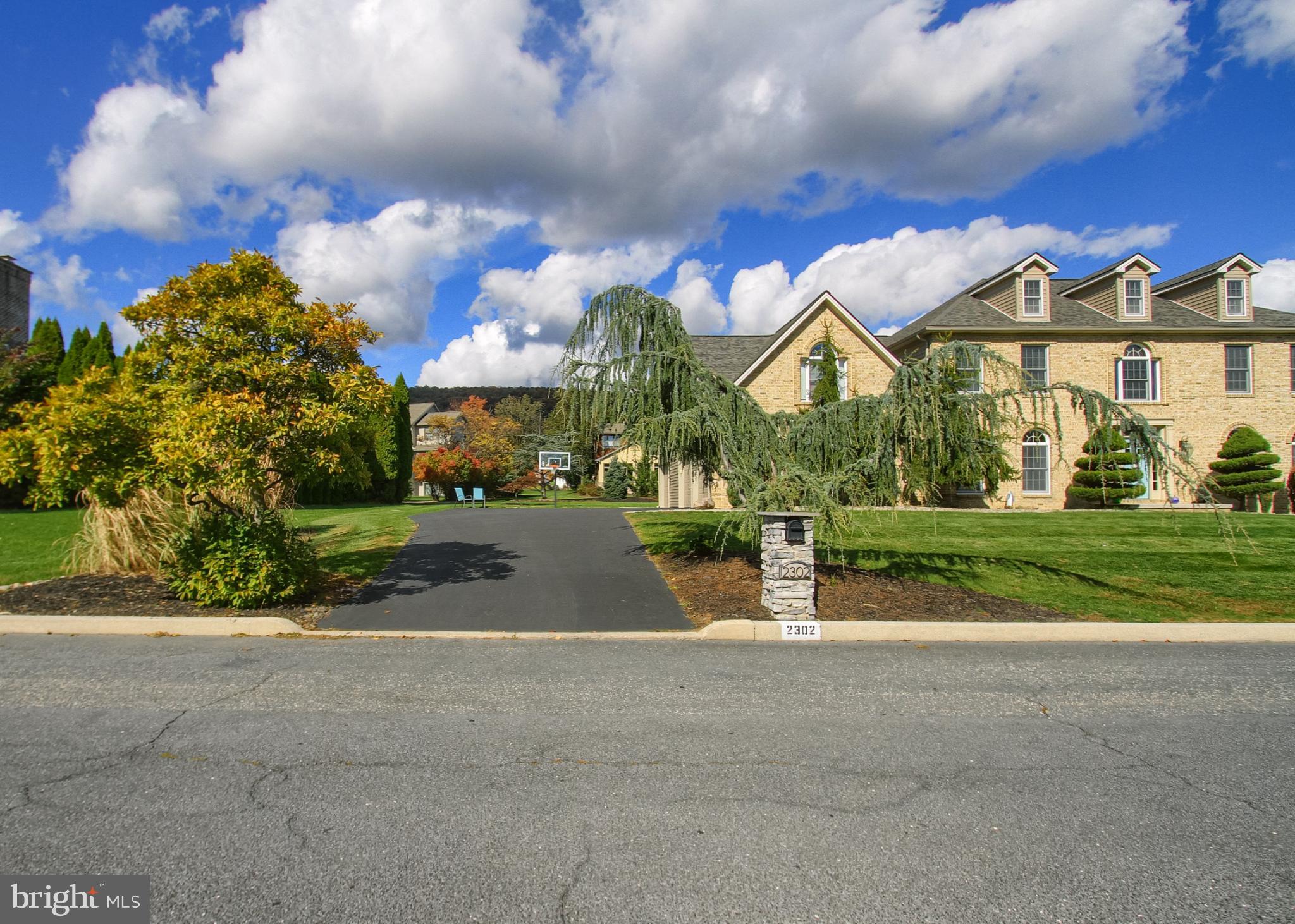 2302 SCARSBOROUGH DRIVE