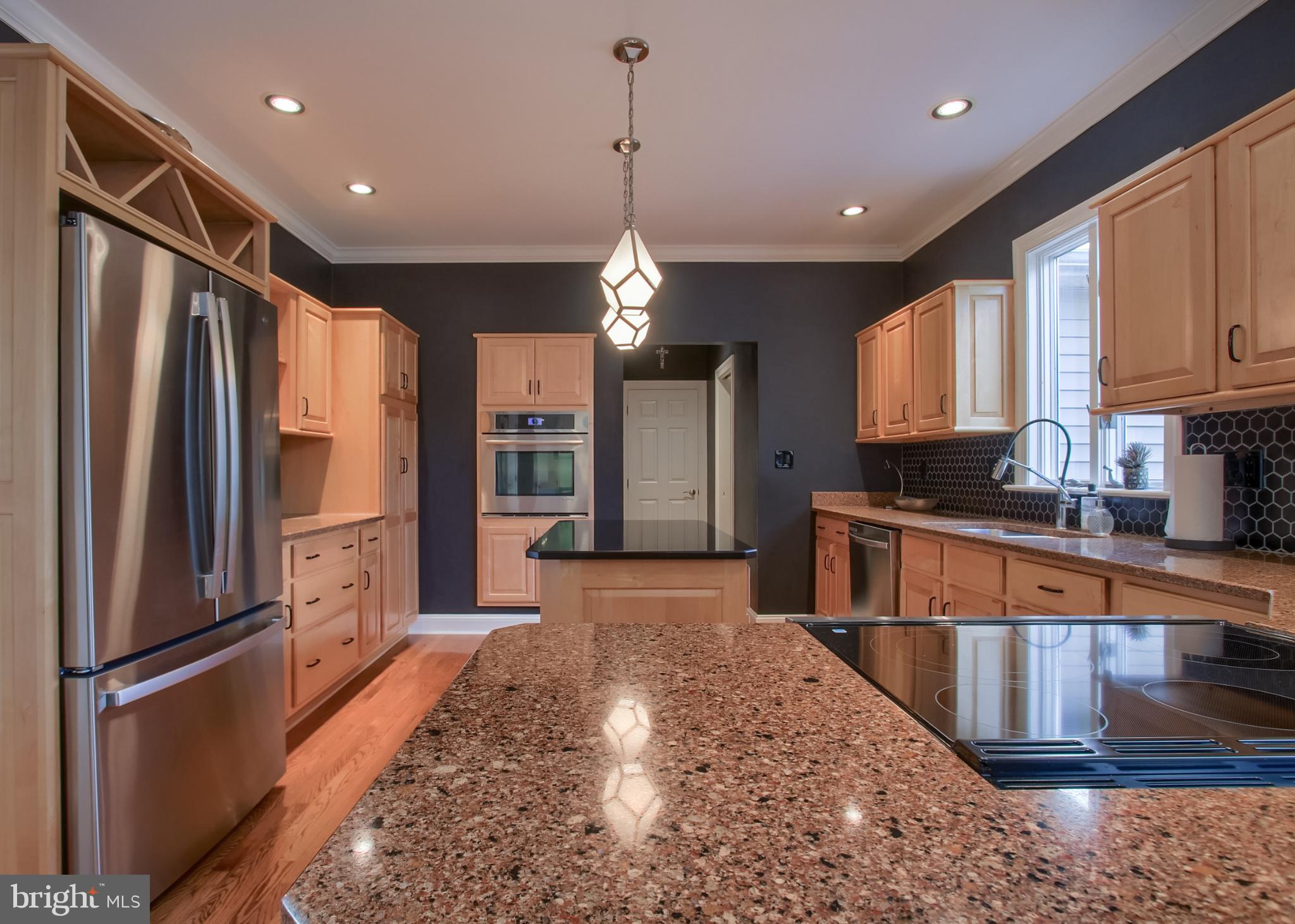 2302 SCARSBOROUGH DRIVE