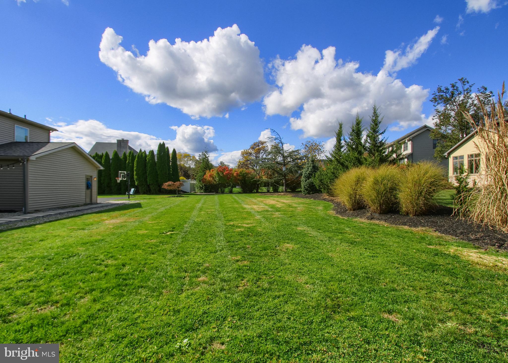 2302 SCARSBOROUGH DRIVE