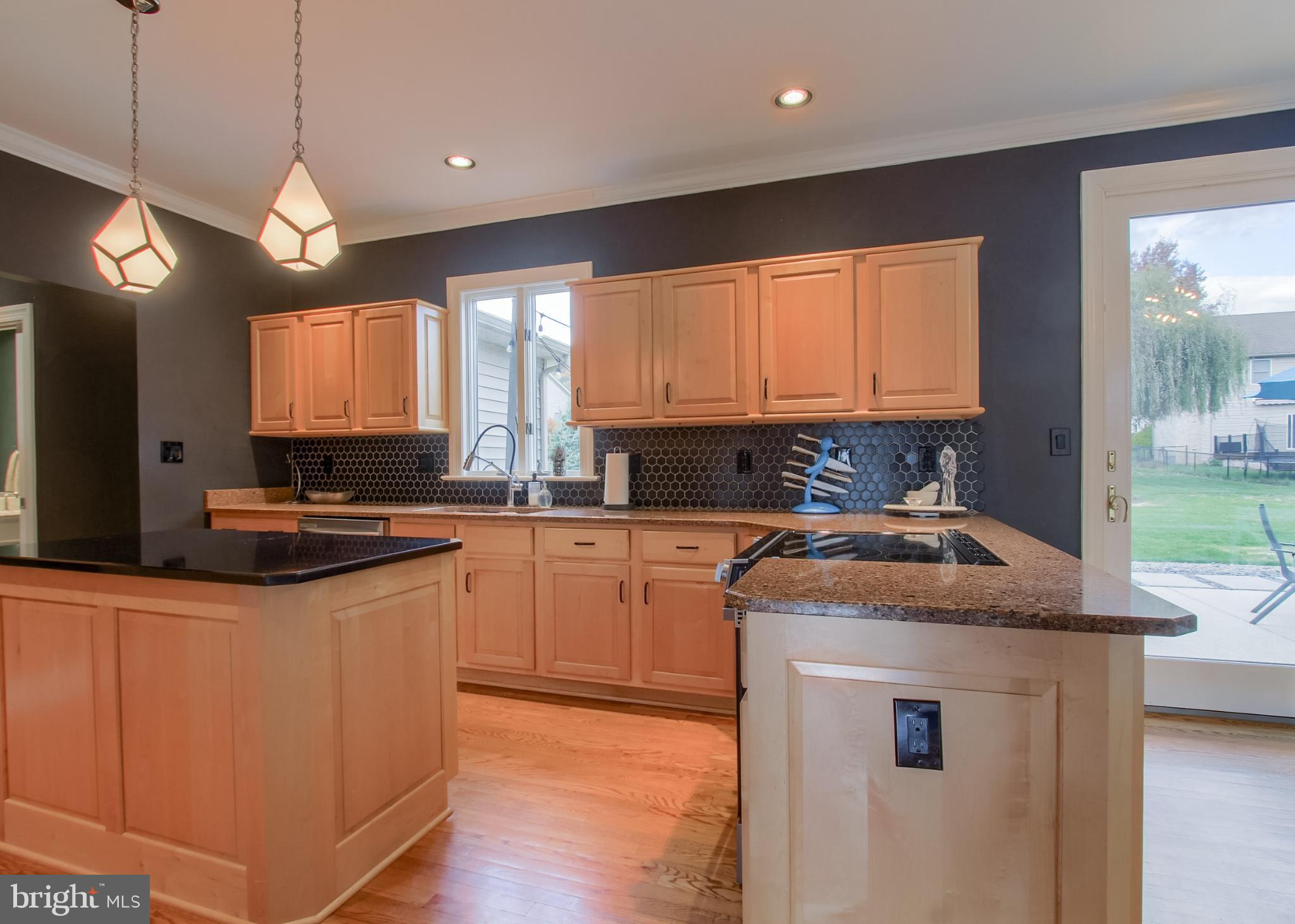 2302 SCARSBOROUGH DRIVE