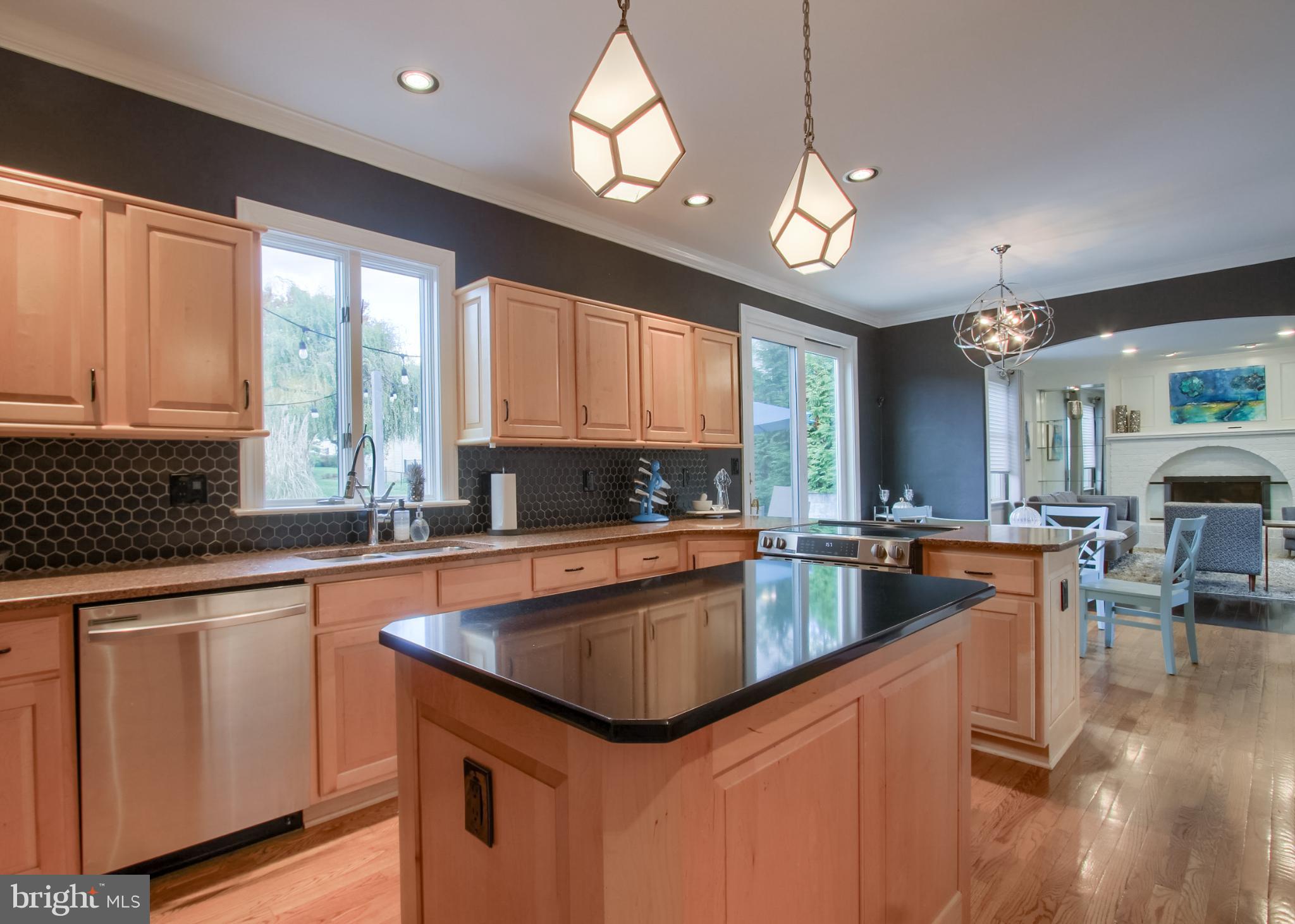 2302 SCARSBOROUGH DRIVE