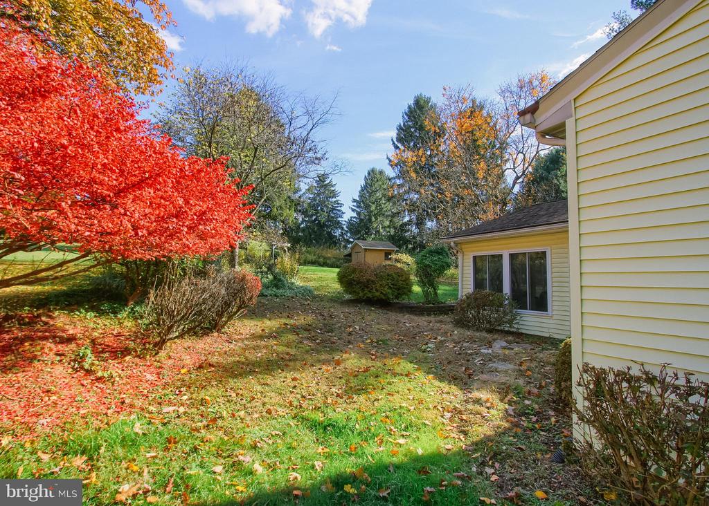 740 SHADY DRIVE