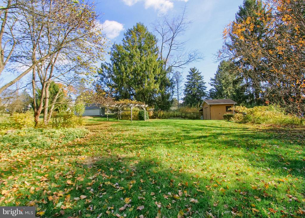 740 SHADY DRIVE