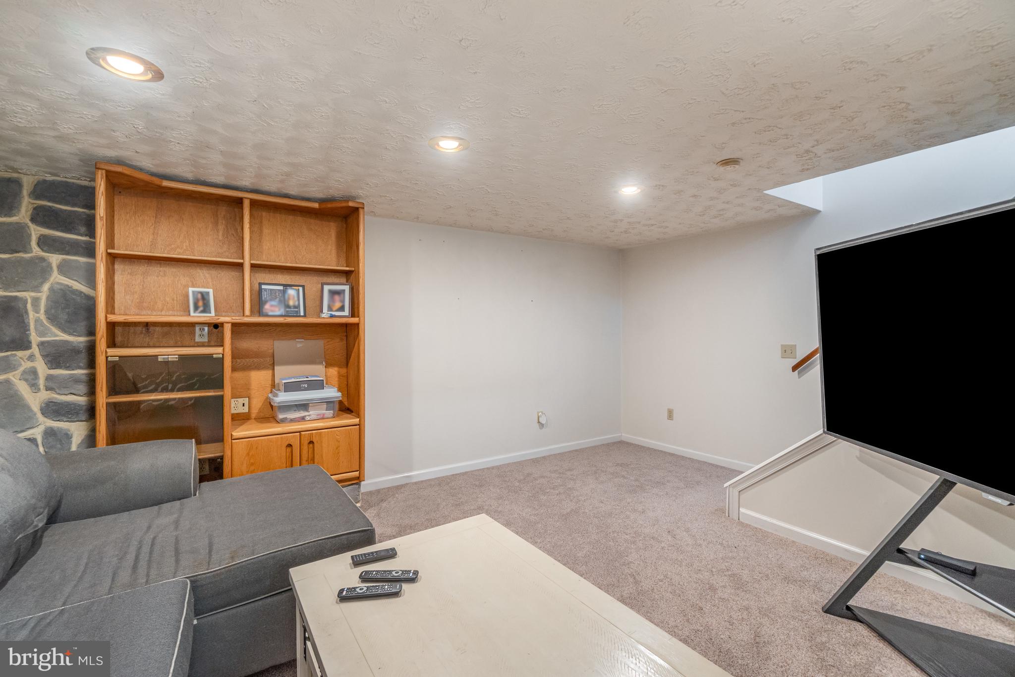 6344 DARLINGTON DRIVE