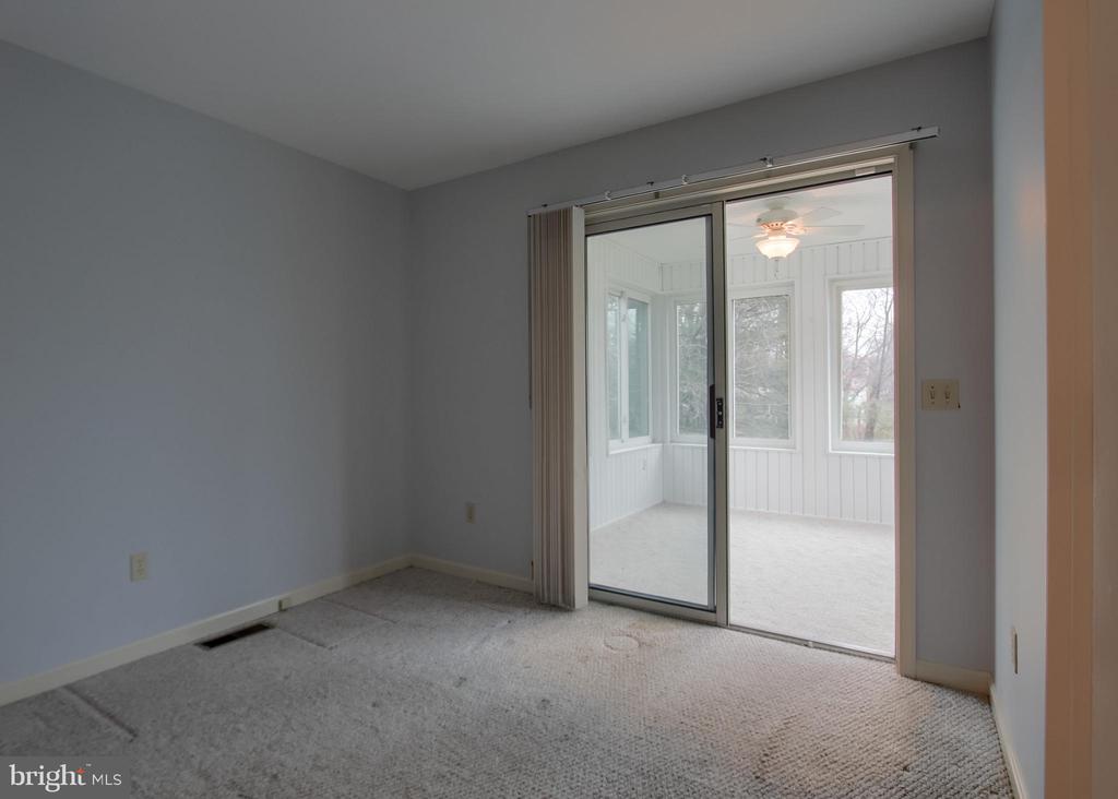 6065 REGENT DRIVE