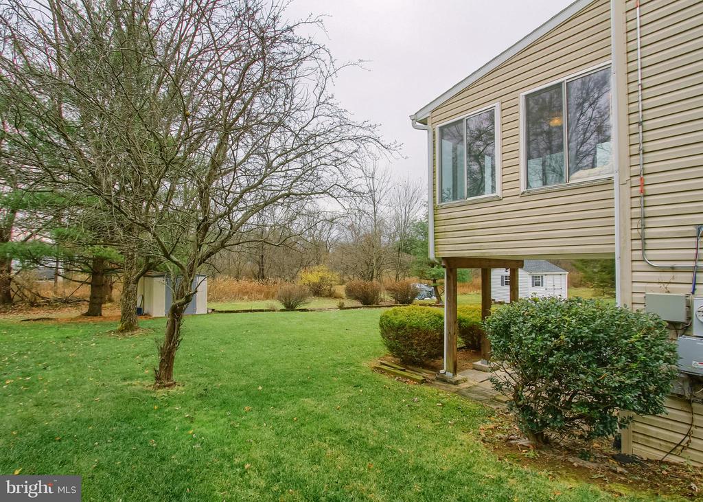 6065 REGENT DRIVE