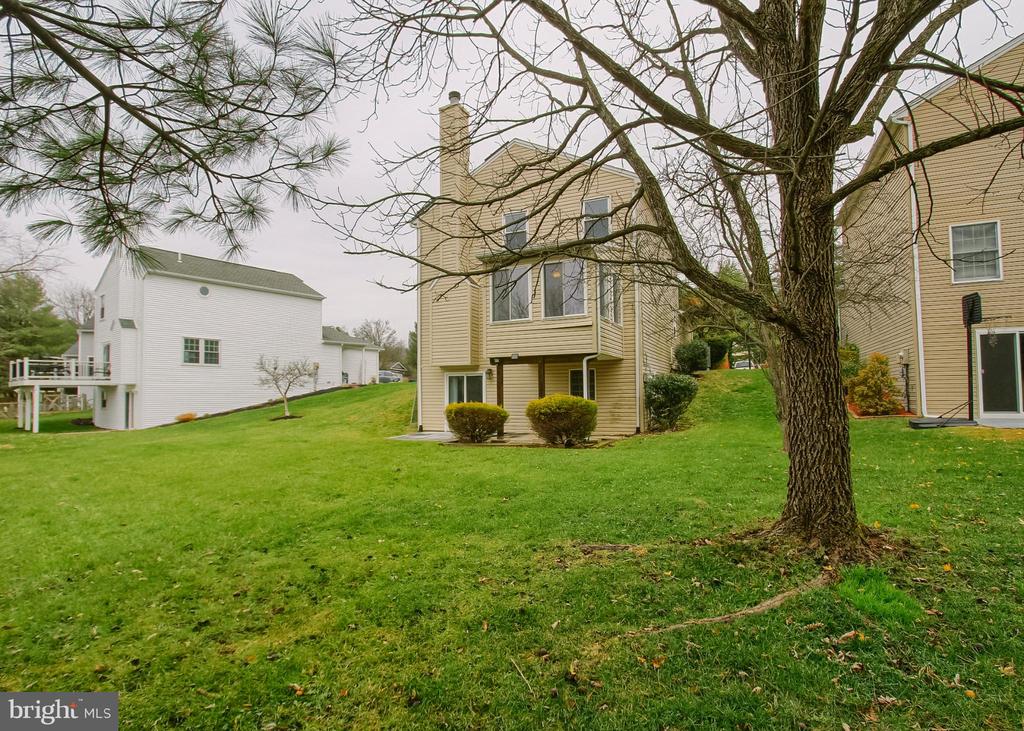 6065 REGENT DRIVE