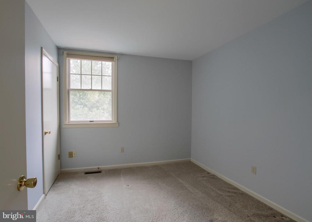 6065 REGENT DRIVE