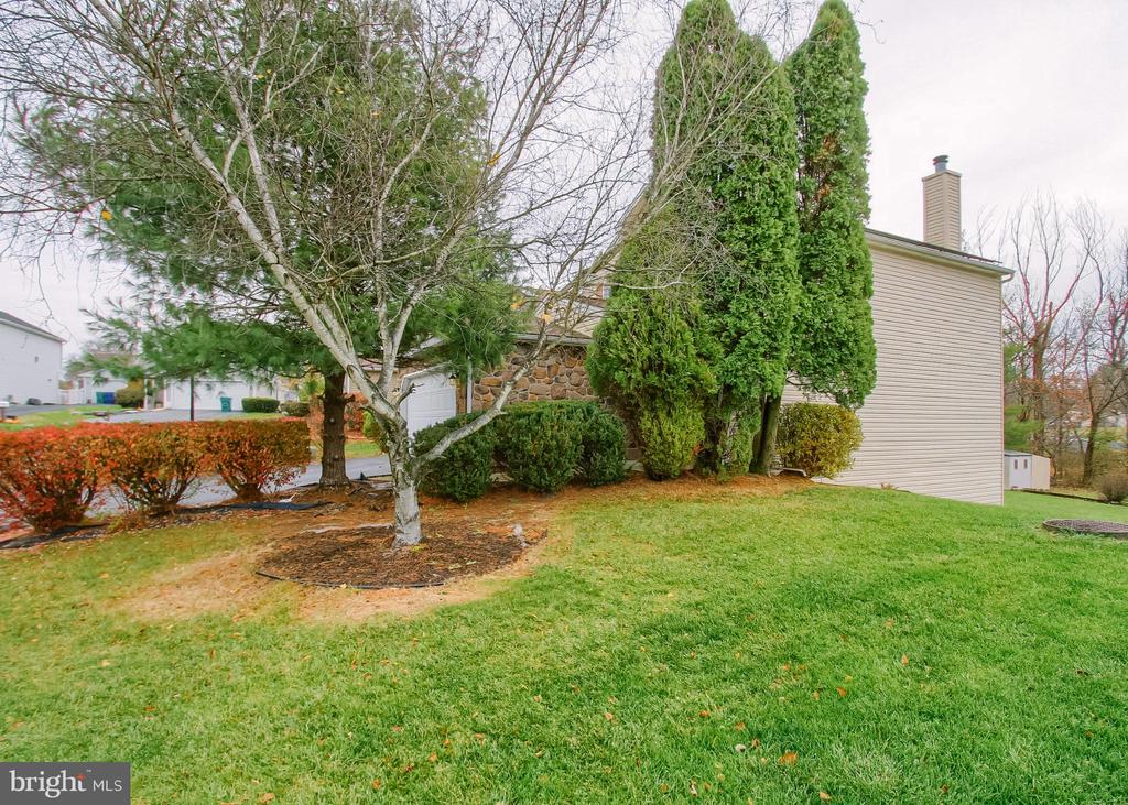 6065 REGENT DRIVE