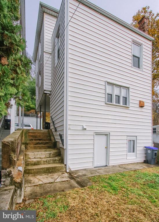 342 S 3RD STREET