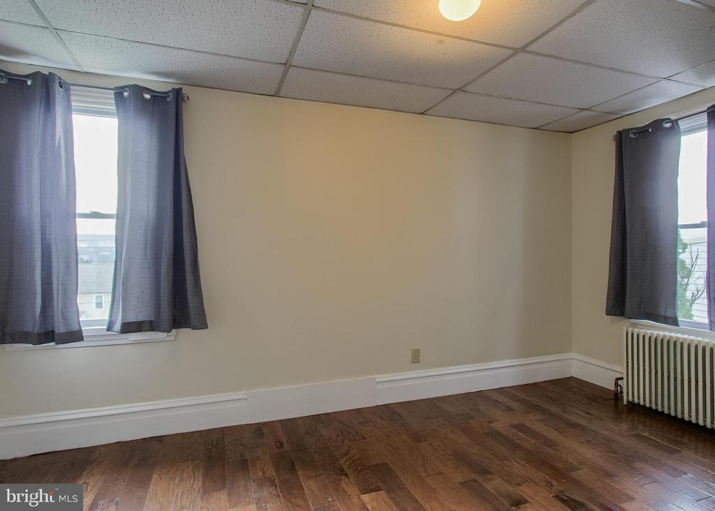 342 S 3RD STREET