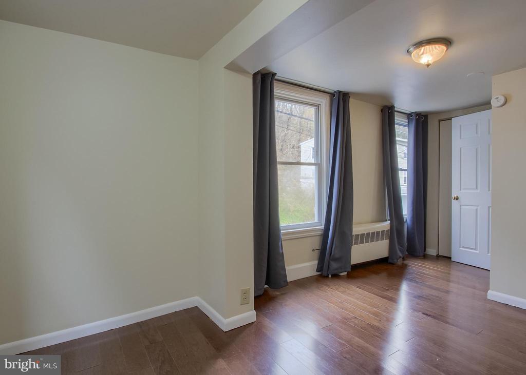 342 S 3RD STREET