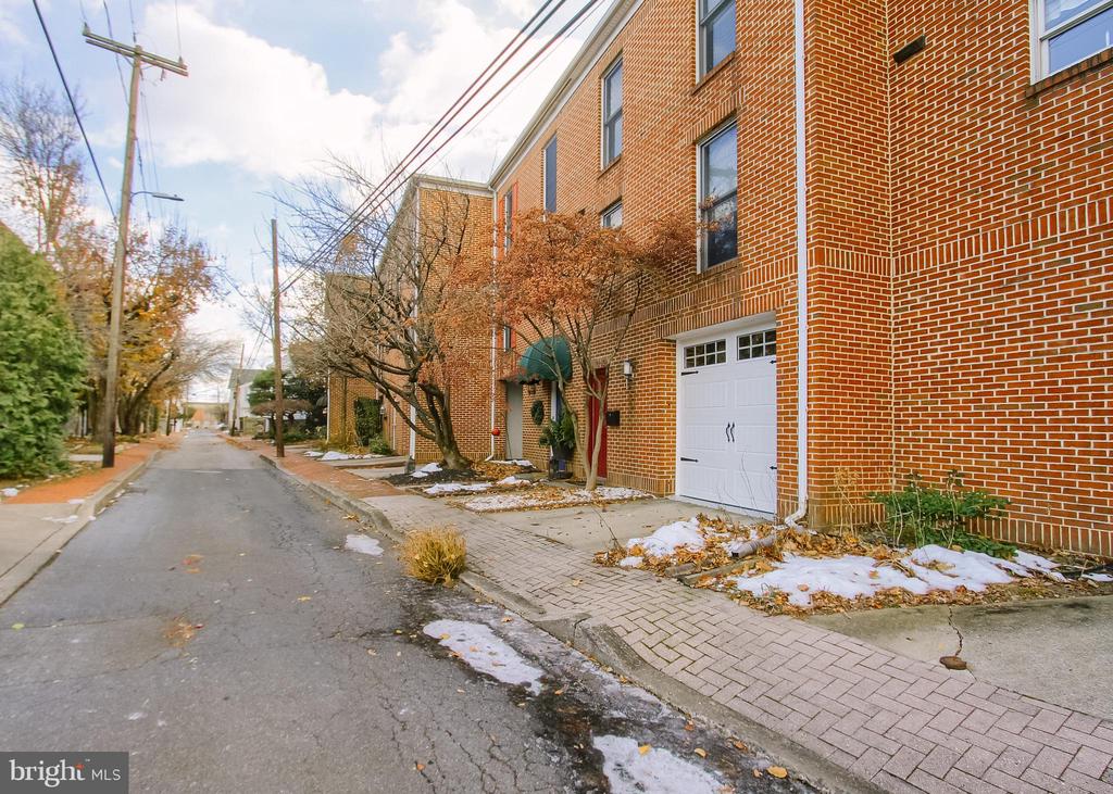 606 SHOWERS STREET