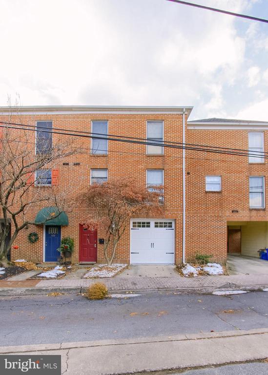 606 SHOWERS STREET