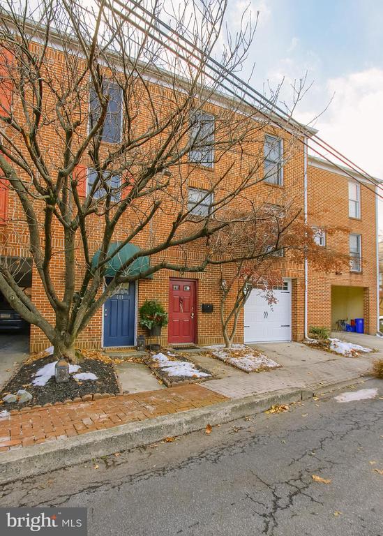 606 SHOWERS STREET