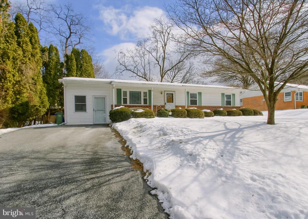 1075 PRINCESS DRIVE