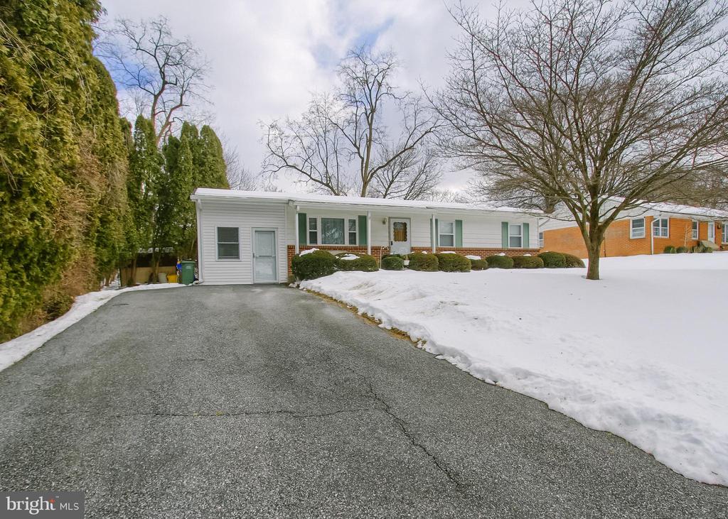 1075 PRINCESS DRIVE