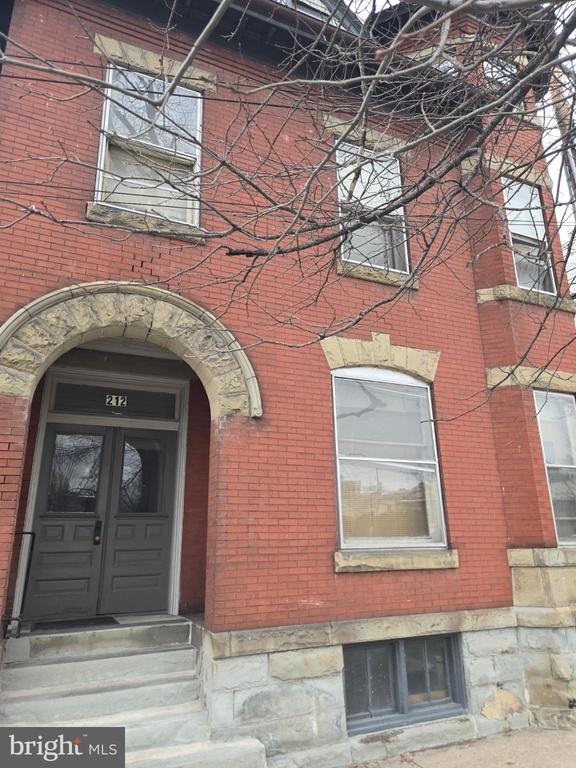 212 FORSTER STREET
