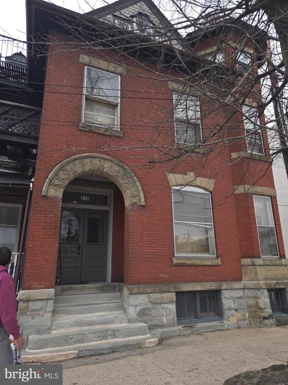212 FORSTER STREET