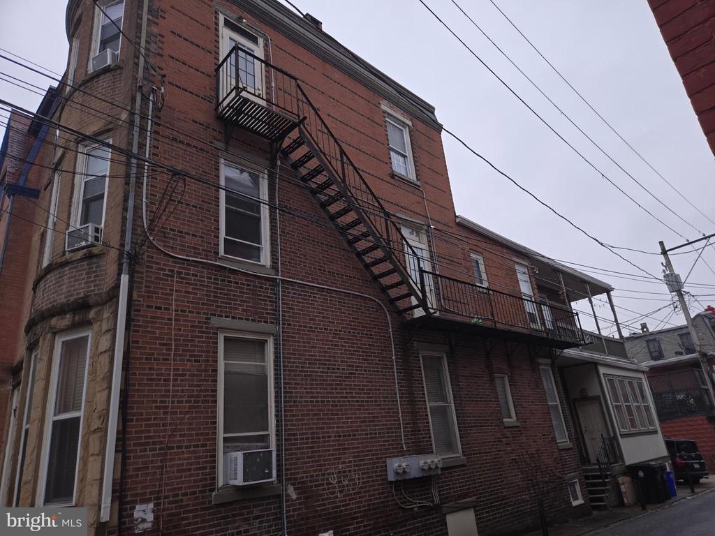 1622 N 3RD STREET