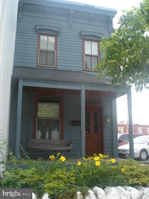 1109 N FRONT STREET