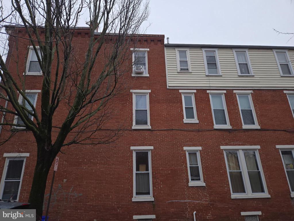 206 KELKER STREET