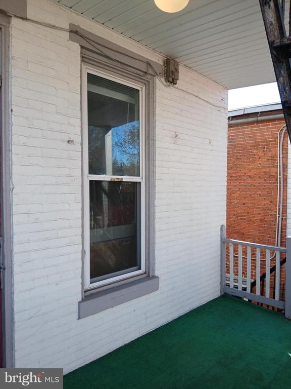 206 KELKER STREET