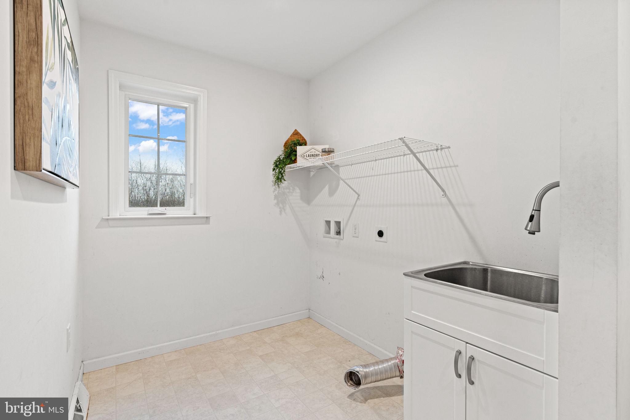 7020 BEECH TREE DRIVE