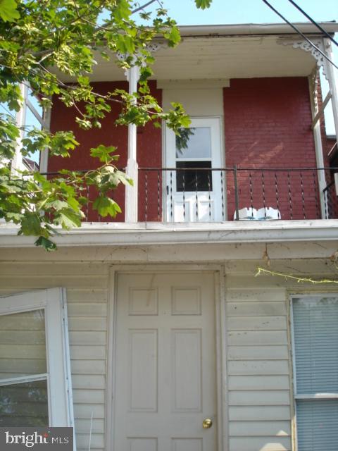 260 VERBEKE STREET