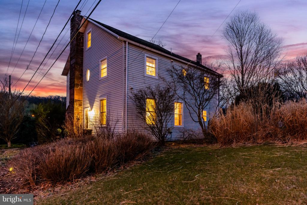 872 WALTONVILLE ROAD