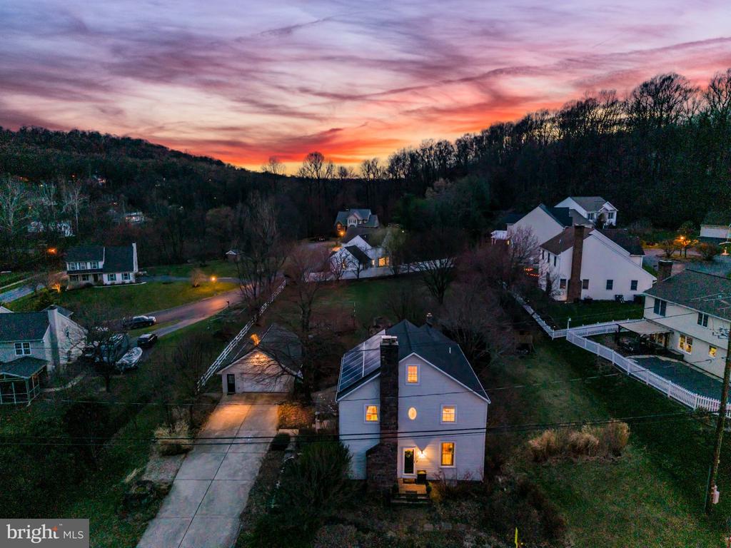 872 WALTONVILLE ROAD