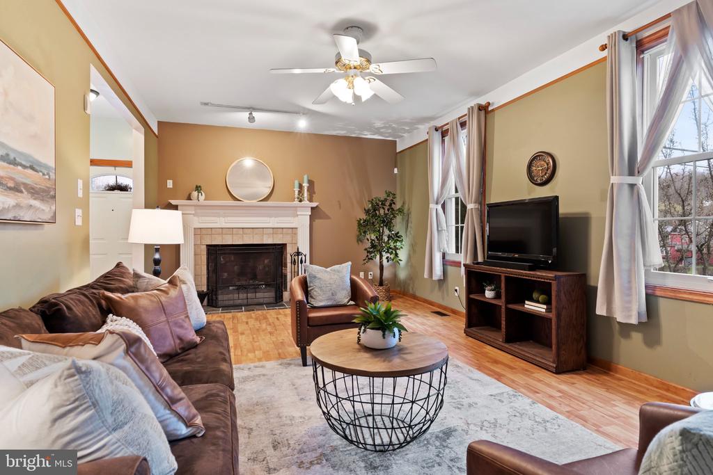 872 WALTONVILLE ROAD