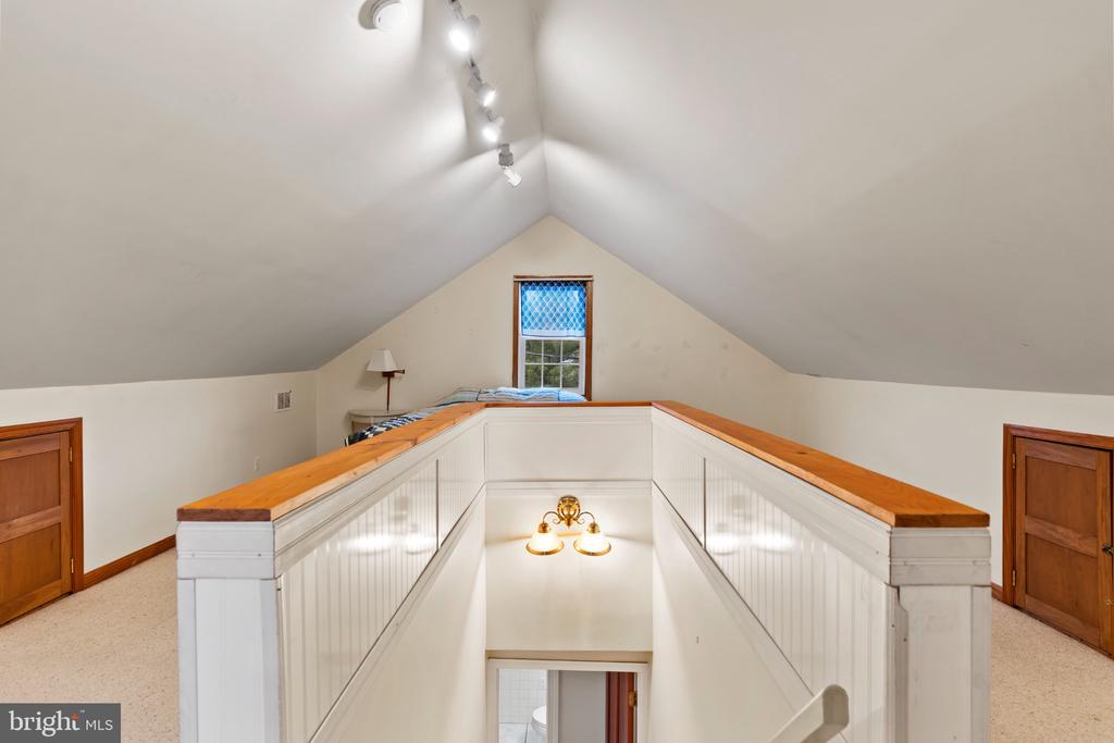 872 WALTONVILLE ROAD
