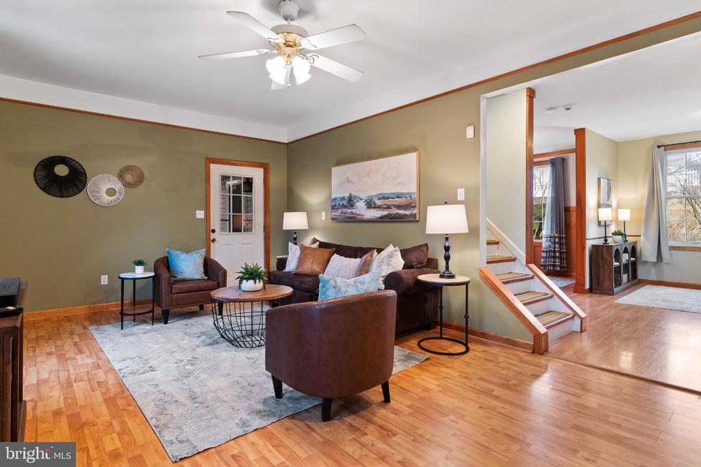 872 WALTONVILLE ROAD
