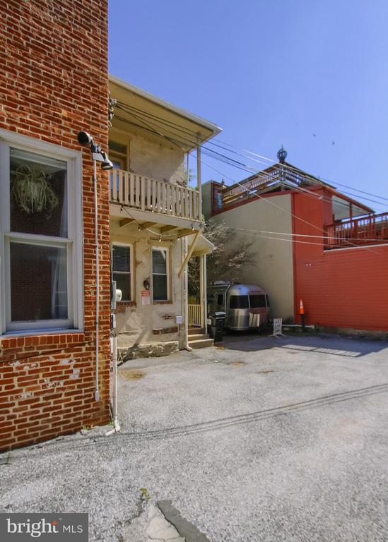 1730 GREEN STREET