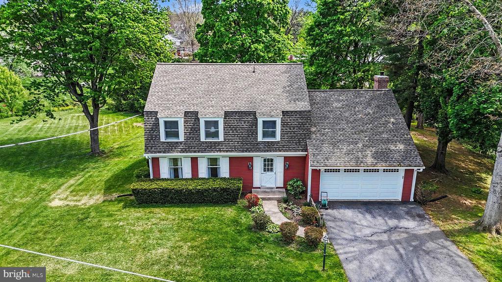 1121 GREEN TREE ROAD