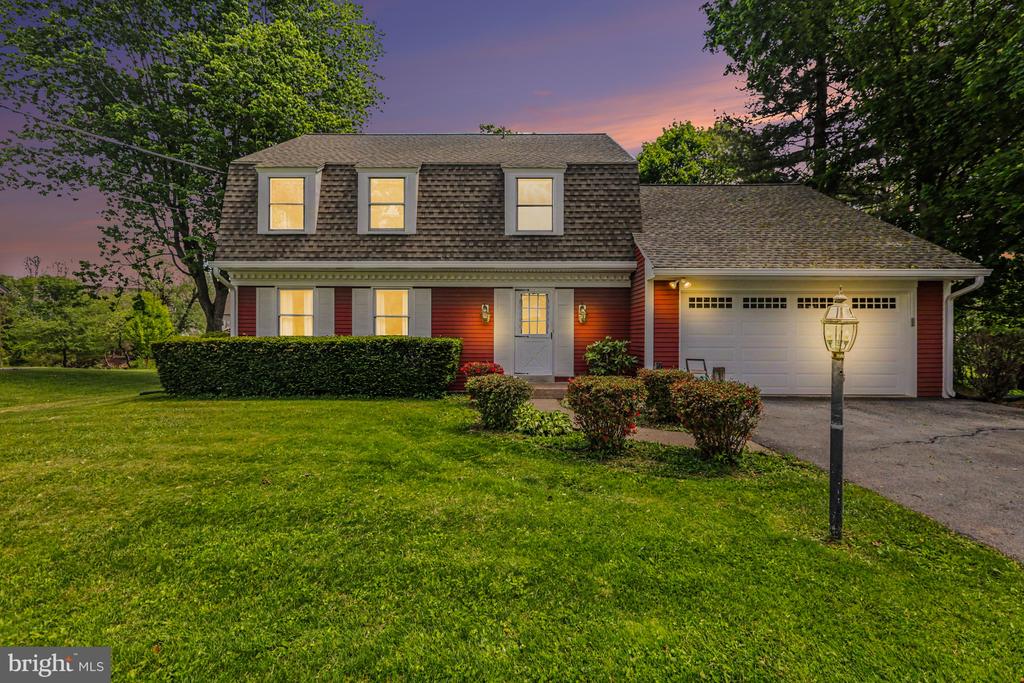 1121 GREEN TREE ROAD