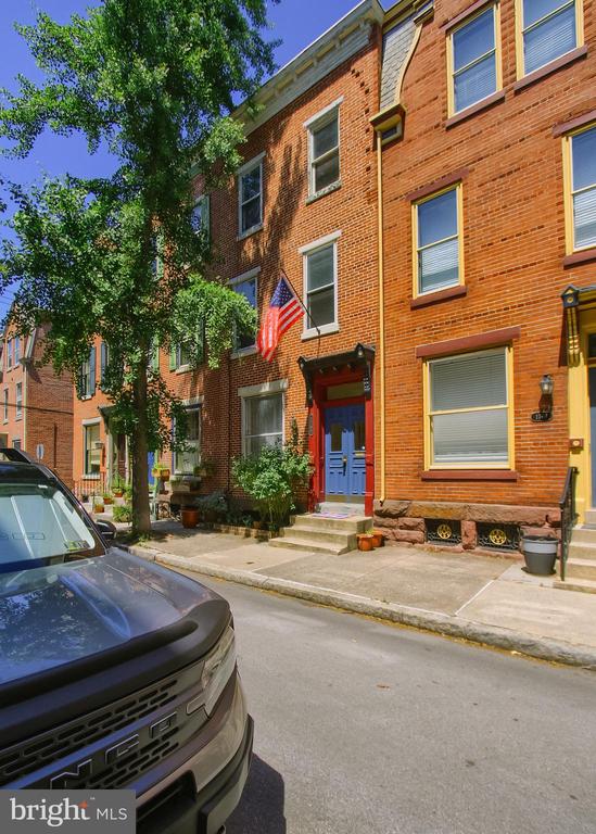 1709 PENN STREET